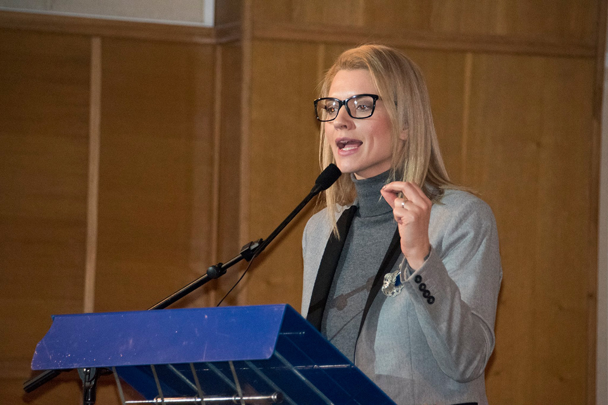 Alina Gorghiu și calul troian