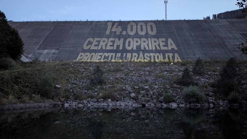 ÎCCJ oprește defrișarea a peste 30 de hectare de pădure pentru Hidrocentrala Răstolița. Guvernul, Ministerul Mediului și Hidroelectrica au pierdut și la instanța supremă.
