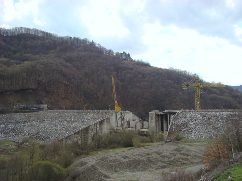 Declic câștigă procesul barajului Mihăileni și oprește din nou lucrările: „Nu poți construi în 2026 cu o autorizație din 1987”
